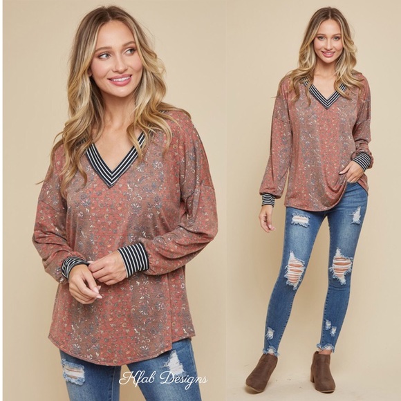 ❤️LAST 1! Boho V Neck Stripe Contrast Top! - Picture 3 of 9